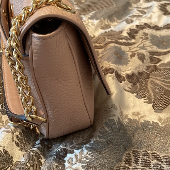 Michael Kors purse peach color - Picture 6 of 8